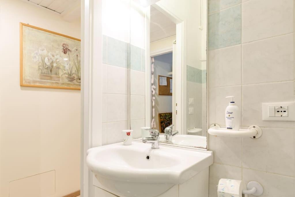 Appartamento And Historic Rione Near Colosseo Roma